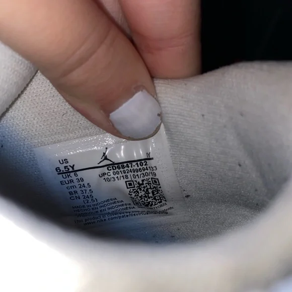 Jordan 11 gs snakeskin - Picture 6 of 6